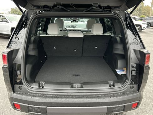 New 2026 Jeep Cherokee Laredo image 7