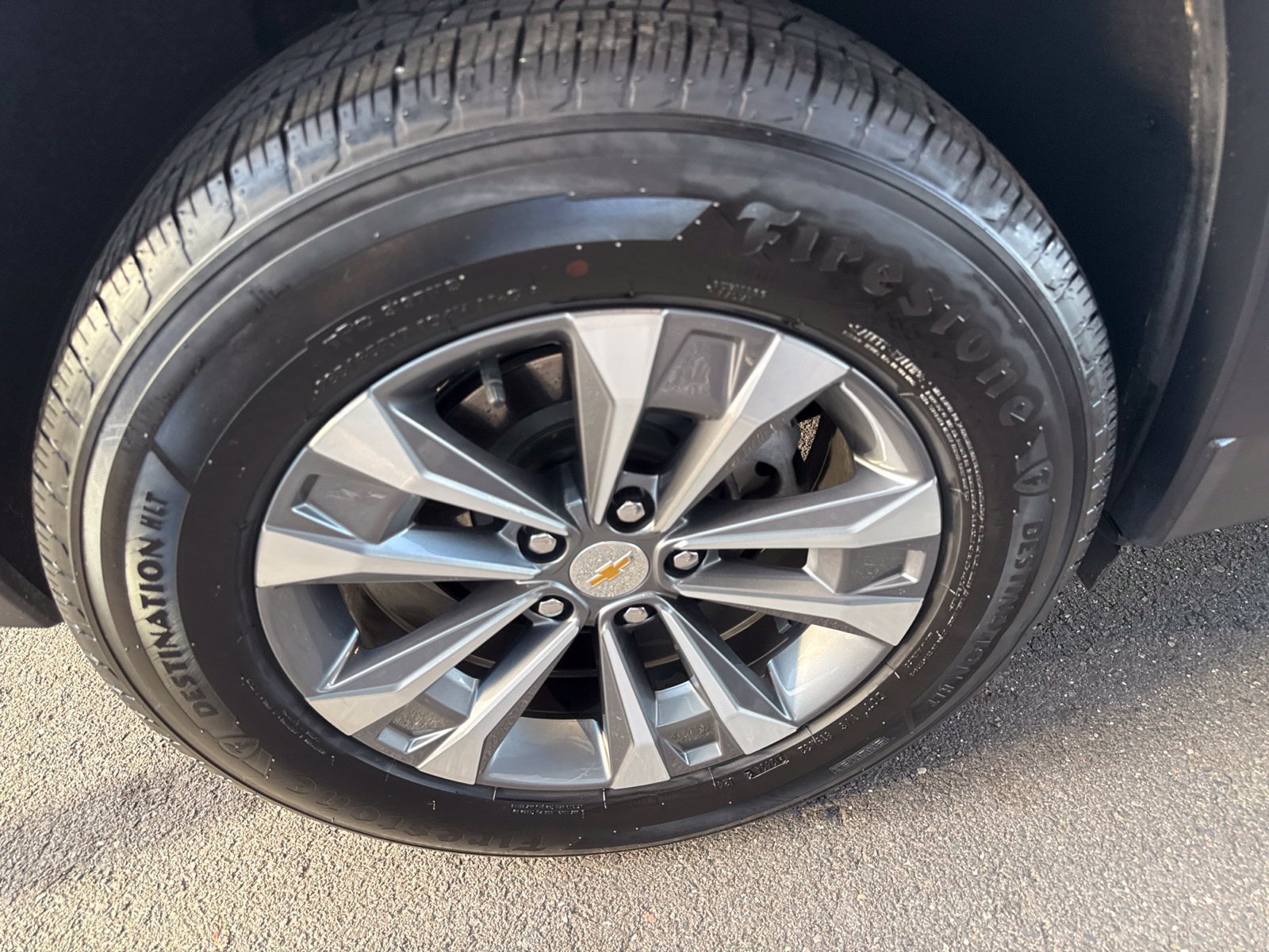 Used 2025 Chevrolet Equinox LT w/ Safety and Technology Package FWD image 13