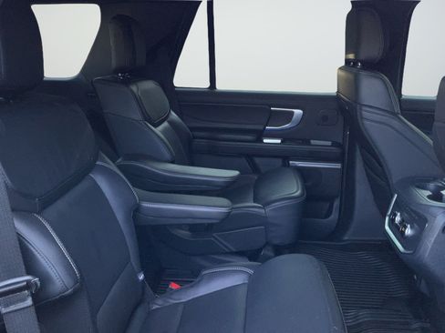 Used 2025 Ford Expedition Platinum w/ Stealth Performance Package AWD/4WD image 21