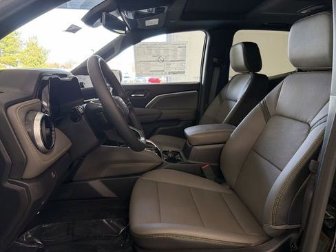Certified 2026 Chevrolet Colorado ZR2 w/ Technology Package AWD/4WD image 19