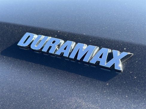 Used 2022 Chevrolet Silverado 1500 High Country w/ Technology Package image 12