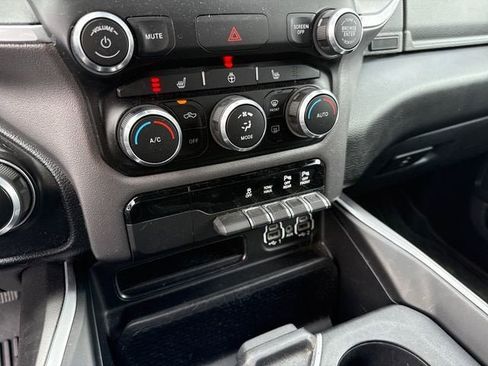 Used 2022 RAM 1500 Big Horn AWD/4WD image 19