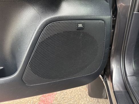 Used 2019 Toyota Tacoma TRD Off-Road image 14