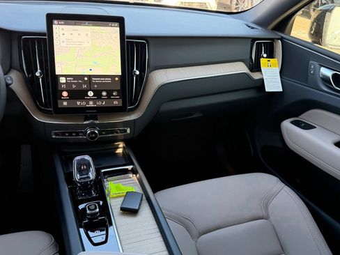 New 2027 Volvo XC60 B5 Core AWD/4WD image 11