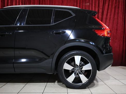 Used 2019 Volvo XC40 T5 Momentum AWD/4WD image 5