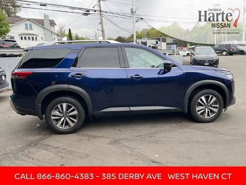 Certified 2024 Nissan Pathfinder SL AWD/4WD image 5