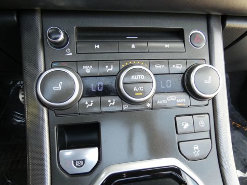 Used 2018 Land Rover Range Rover Evoque HSE Dynamic image 44