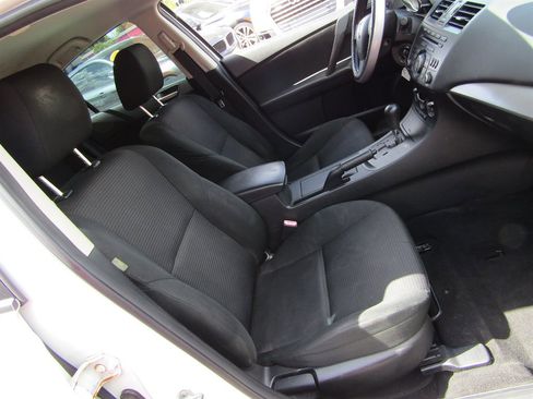 Used 2013 MAZDA MAZDA3 i SV w/ Convenience Pkg image 5