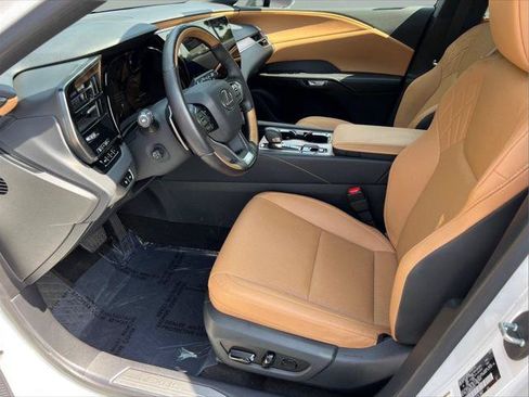 Certified 2025 Lexus RX 350 Premium w/ Accessory Package (Z1) FWD image 9