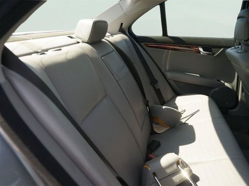 Used 2008 Mercedes-Benz C 300 Sedan image 17