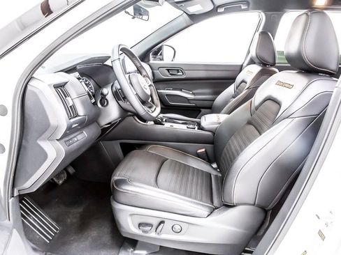 Used 2024 Nissan Pathfinder Rock Creek AWD/4WD image 26