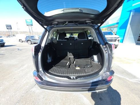 Used 2018 Toyota RAV4 XLE image 26