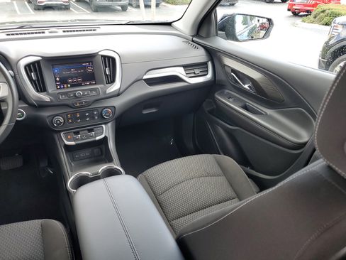 Used 2023 GMC Terrain SLE FWD image 17
