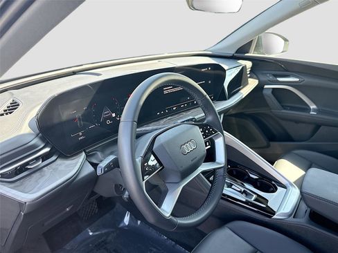 Certified 2025 Audi Q5 Premium w/ Convenience Package image 9