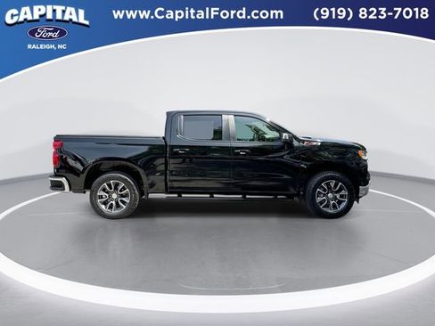 Used 2022 Chevrolet Silverado 1500 LT w/ Z71 Off-Road Package image 9