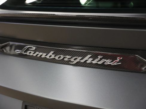 Used 2020 Lamborghini Urus AWD/4WD image 24