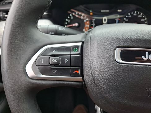 Used 2023 Jeep Compass Latitude w/ Convenience Group image 21