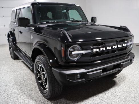 Used 2022 Ford Bronco Outer Banks AWD/4WD image 5