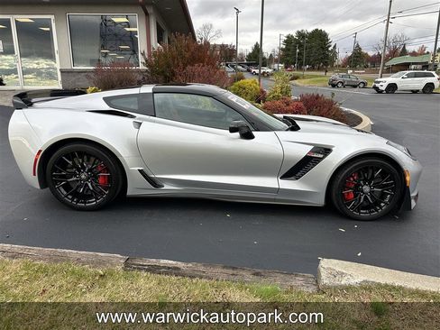Used 2016 Chevrolet Corvette Z06 w/ 3LZ Preferred Equipment Group image 18