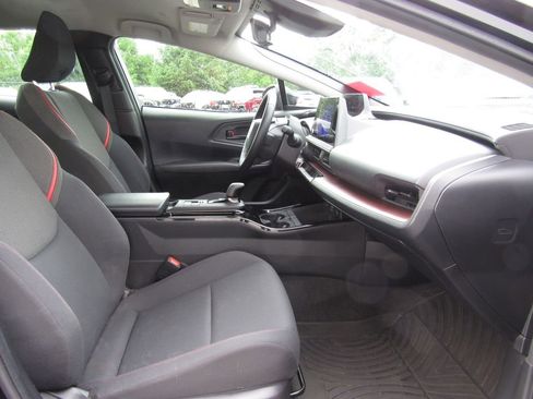 Used 2023 Toyota Prius Prime FWD image 18