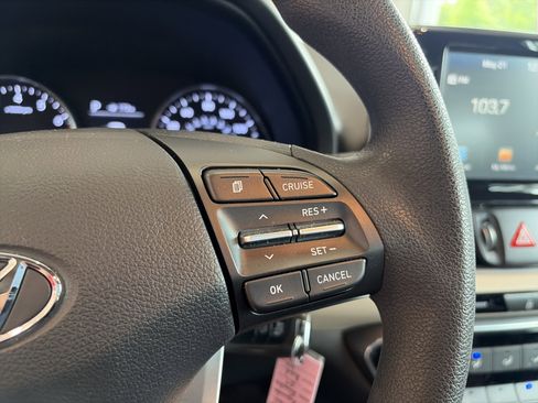 Used 2020 Hyundai Elantra GT FWD image 29