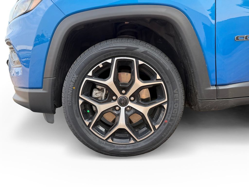 Used 2025 Jeep Compass Limited AWD/4WD image 29