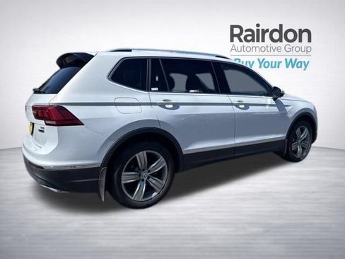 Used 2018 Volkswagen Tiguan SEL Premium AWD/4WD image 7