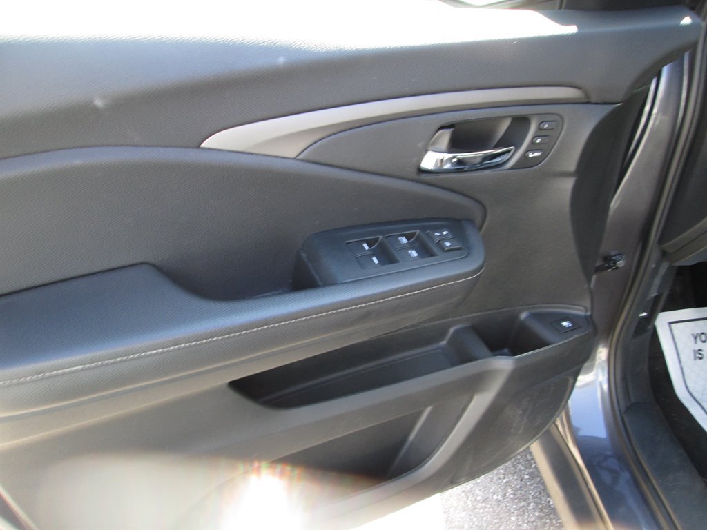 Used 2023 Honda Ridgeline RTL image 13