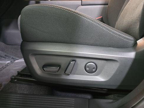 New 2026 Nissan Rogue SV w/ Cold Weather Package FWD image 28