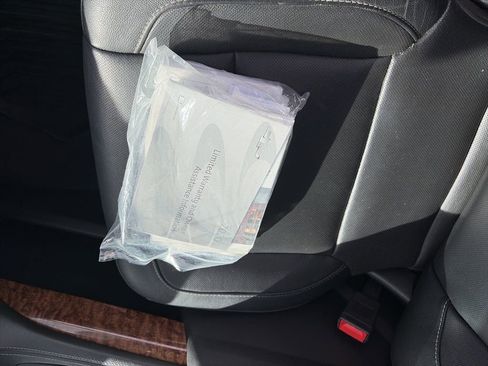 Used 2020 Chevrolet Suburban Premier image 23