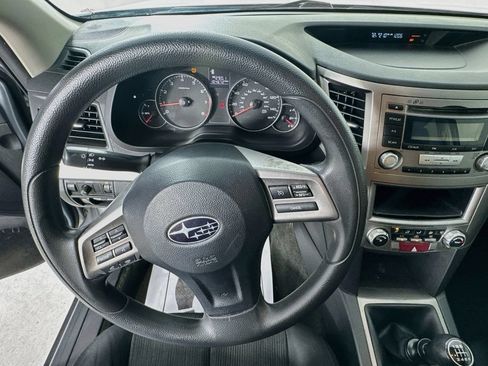 Used 2013 Subaru Outback 2.5i AWD/4WD image 11