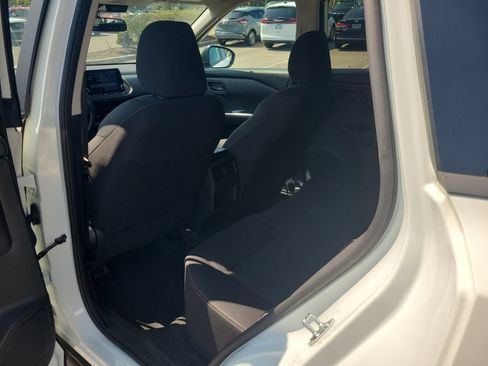 Certified 2024 Nissan Rogue S FWD image 8