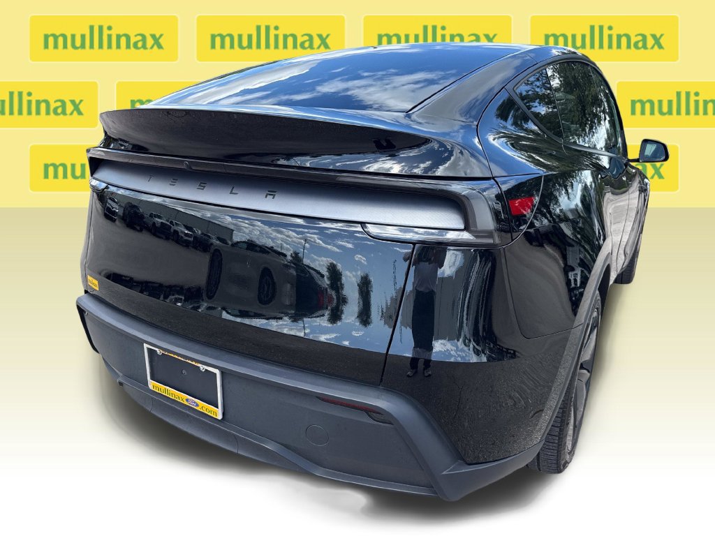 Used 2026 Tesla Model Y 2WD image 4