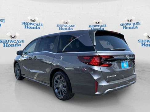 New 2026 Honda Odyssey Touring image 2