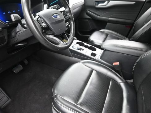 Used 2023 Ford Escape Platinum AWD/4WD image 16