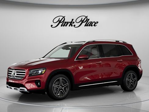 Used 2026 Mercedes-Benz GLB 250 image 2