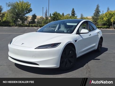 Used 2025 Tesla Model 3 Long Range RWD image 1
