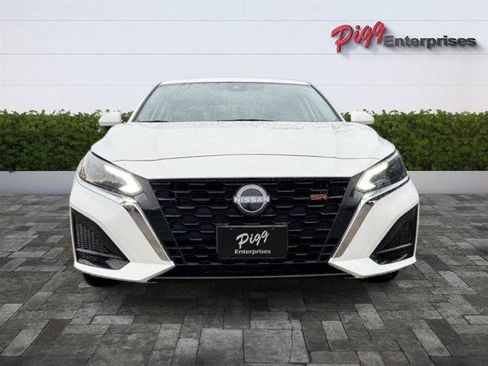 Used 2023 Nissan Altima 2.5 SL AWD/4WD image 6
