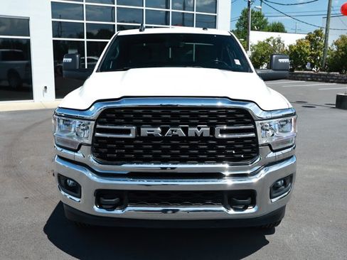 Used 2024 RAM 2500 Big Horn AWD/4WD image 2