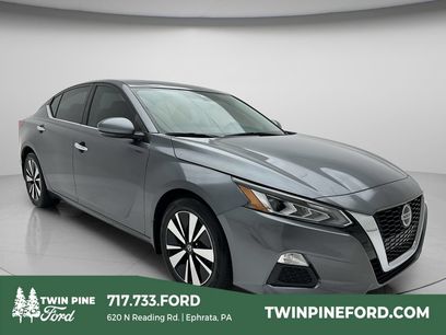 Used 2021 Nissan Altima 2.5 SV w/ SV Premium Package