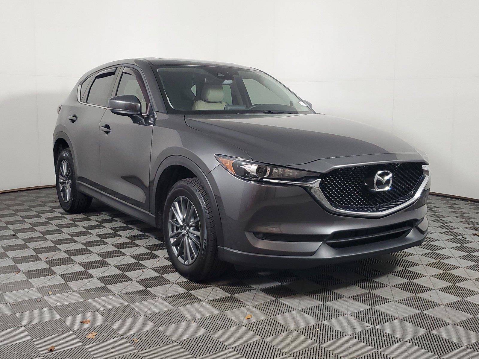 Used 2017 MAZDA CX-5 Touring w/ Preferred Equipment Package FWD image 3
