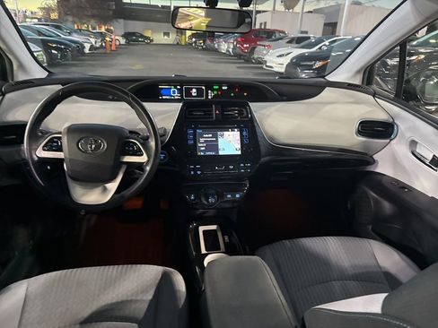 Used 2016 Toyota Prius Three image 15