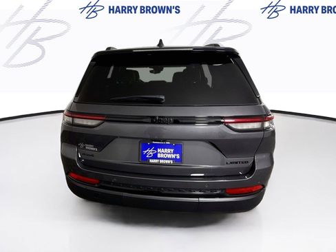 Used 2024 Jeep Grand Cherokee Limited w/ Black Appearance Package AWD/4WD image 31