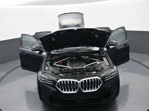 Used 2026 BMW X6 xDrive40i AWD/4WD image 39