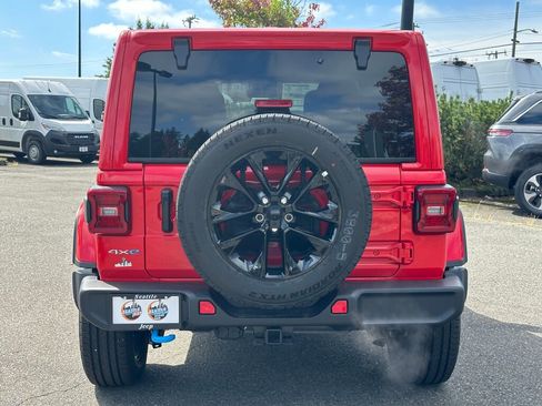 New 2024 Jeep Wrangler Sahara w/ Technology Group image 7