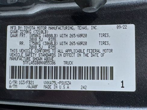 Used 2022 Toyota Tundra SR5 AWD/4WD image 28