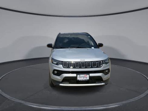 Used 2025 Jeep Compass Limited AWD/4WD image 3