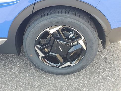 New 2026 Kia Sportage EX w/ EX Panorama Roof Package image 8