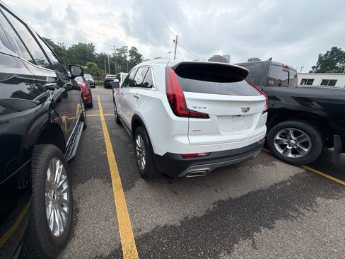 Used 2023 Cadillac XT4 Premium Luxury w/ Sun And Sound Package AWD/4WD image 8