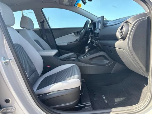 Used 2022 Hyundai Kona SE FWD image 10